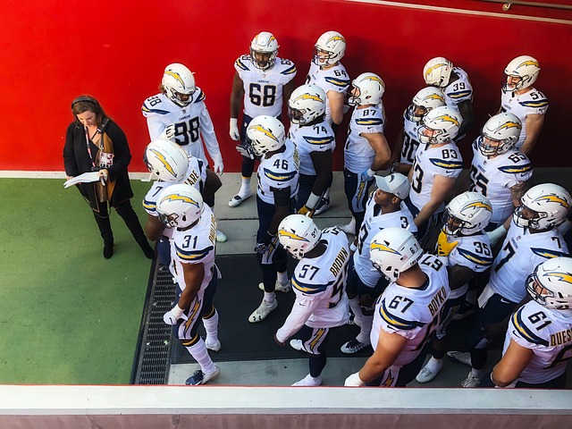 而是着重于 而是着重于